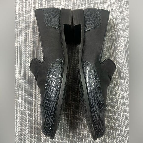 Stuart Weitzman Black Leather Loafers - Picture 5 of 13